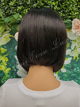 Load image into Gallery viewer, Stacked Bob
